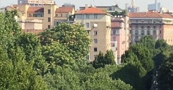 Palazzo storico del 1700 sulla scogliera